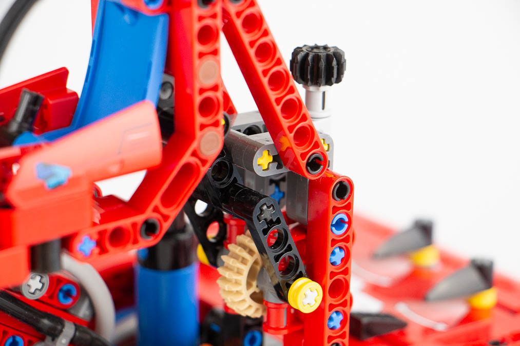 42144 Technic Material Handler 8