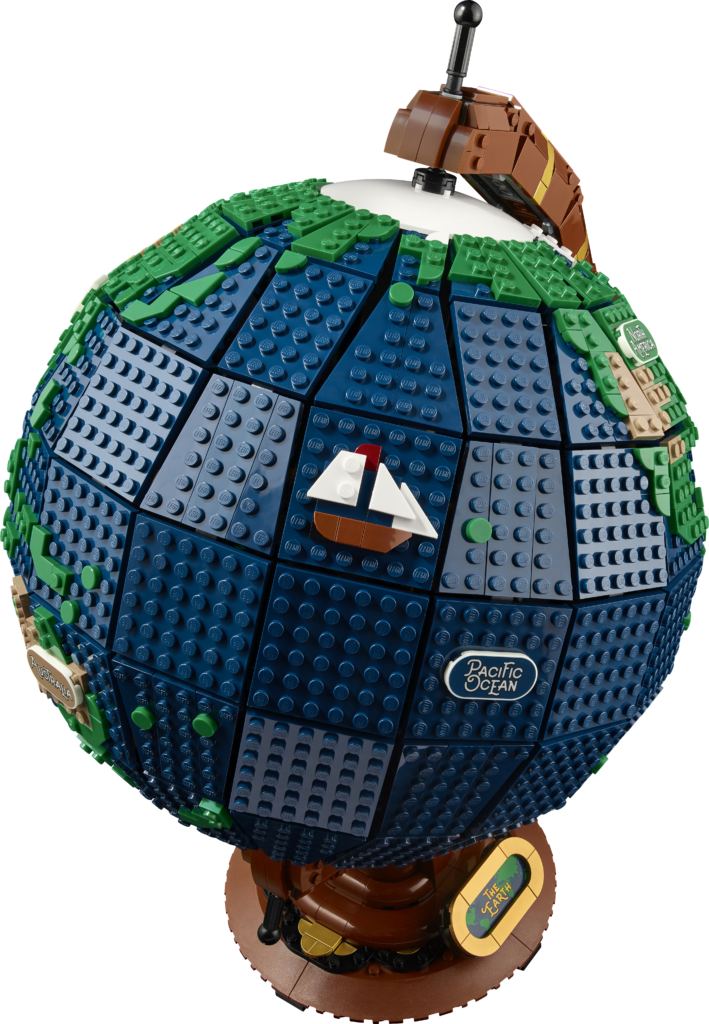 LEGO Ideas 21332 The Globe 9