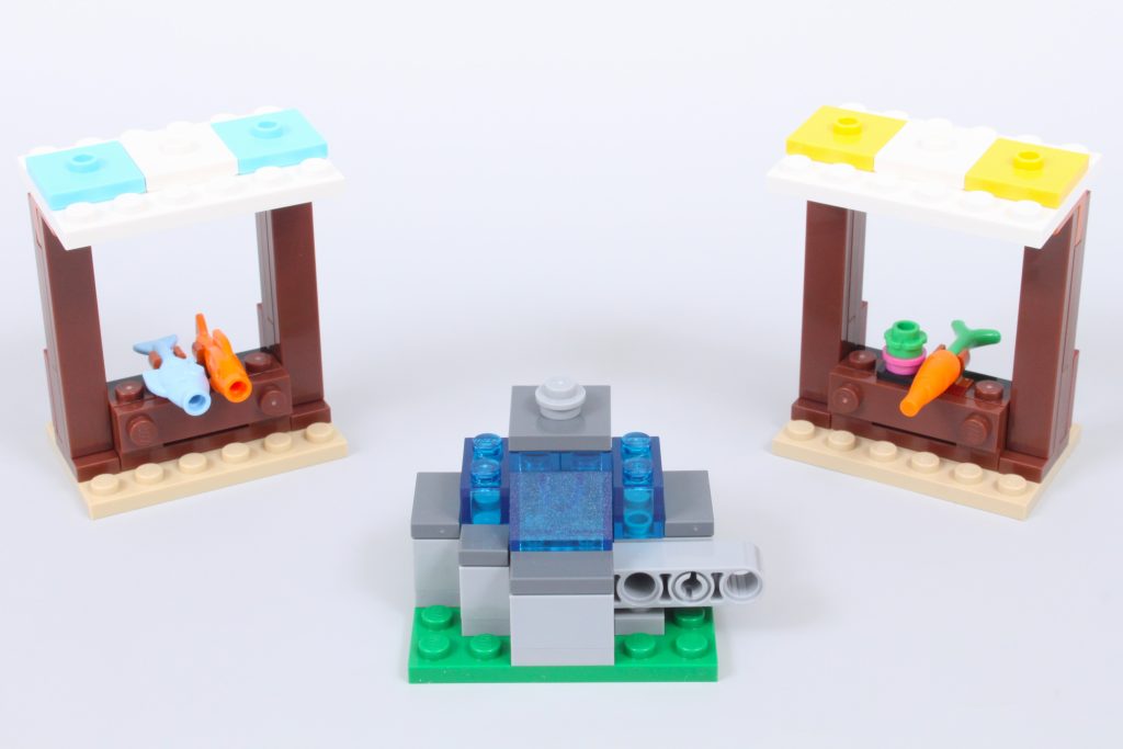 LEGO Minecraft 21273 The Ghast Balloon Village Attack review 11 1024x683