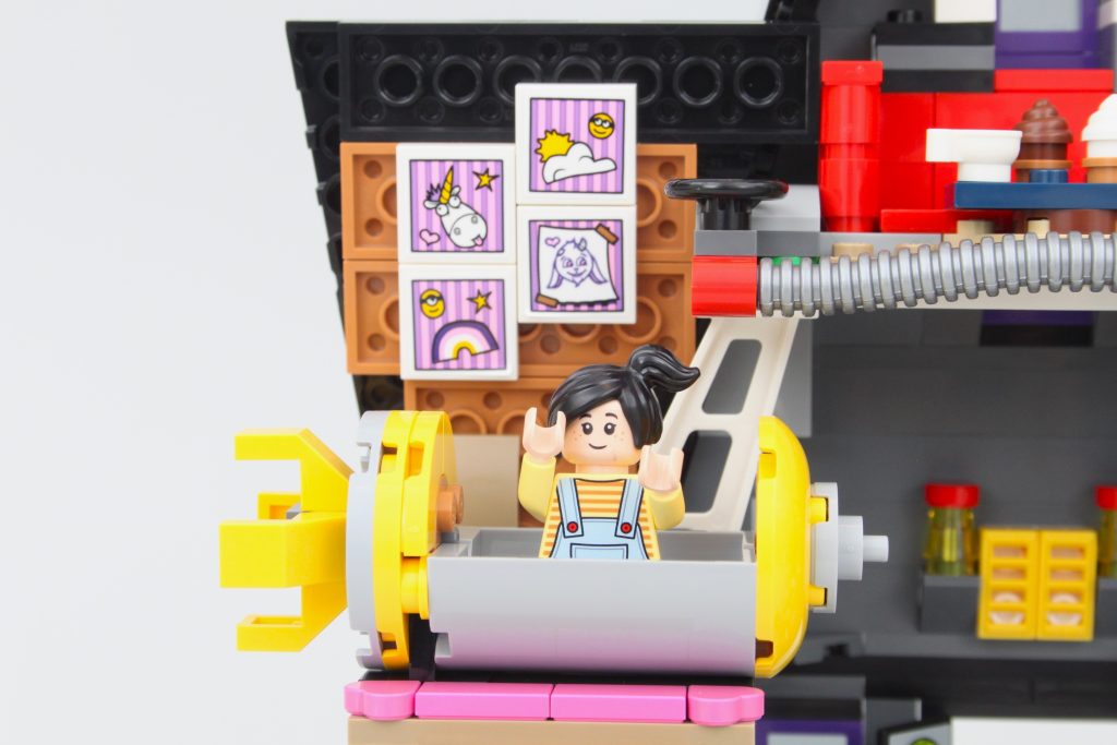 lego despicable me 4 75583 Minions And Grus Family Mansion review 19 1024x683