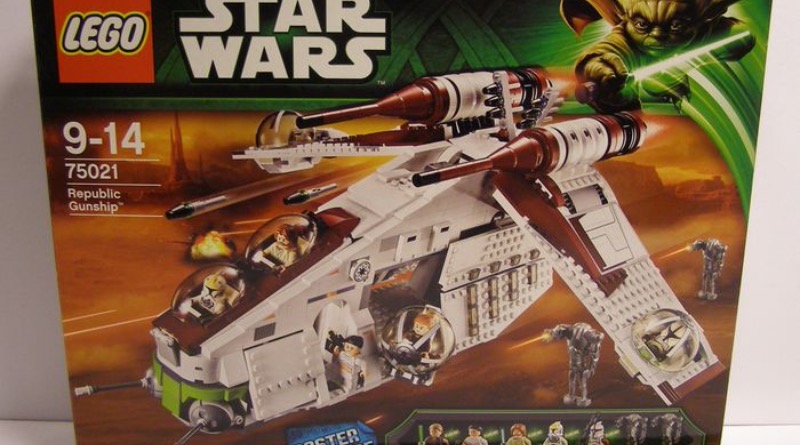 Rare LEGO Star Wars sets including 75021 Republic Gunship up for auction