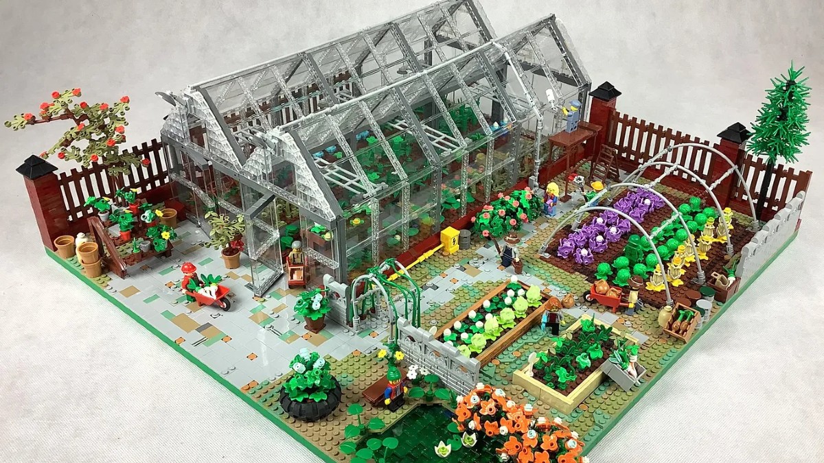 Brick-built greenhouse project reaches 10K supporters on LEGO Ideas