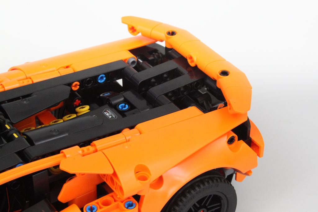 lego technic 42196 lamborghini huracan orange review 21 1024x683