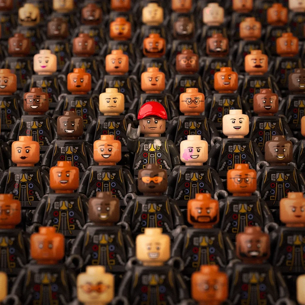 LEGO Icons 10391 Over the Moon with Pharrell Williams 8 1024x1024
