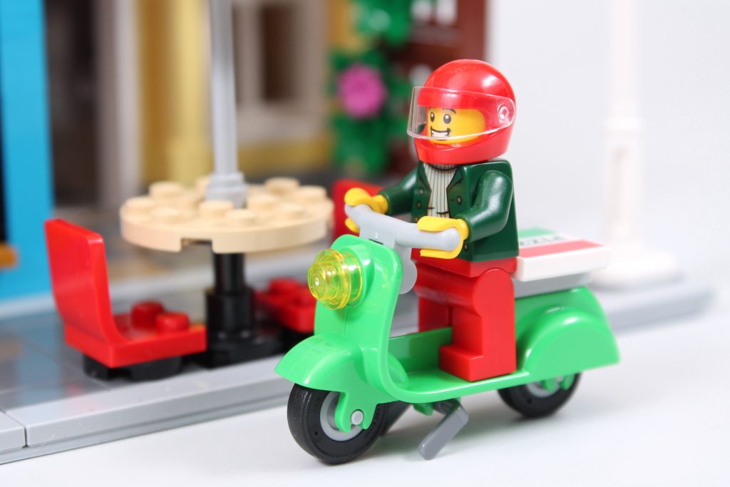 LEGO Icons 10312 Jazz Club review 56 1024x683