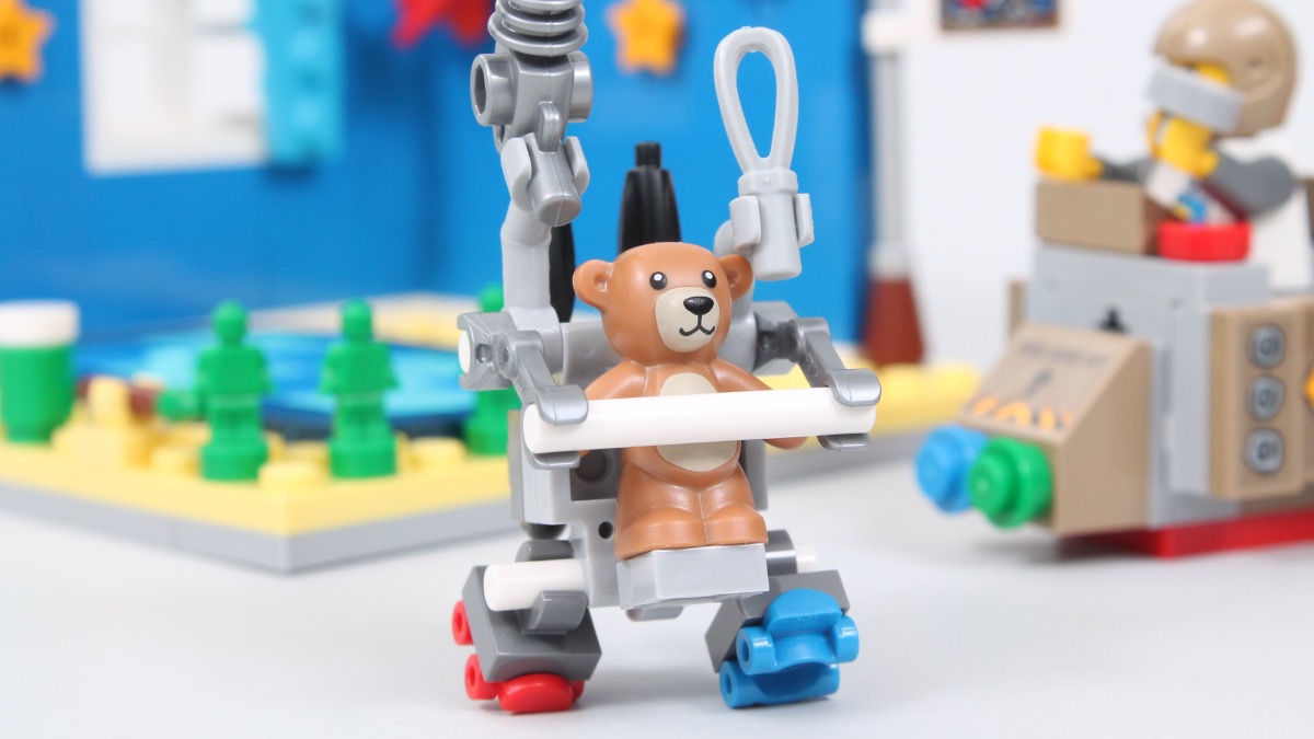 One week left for two free LEGO sets on LEGO.com