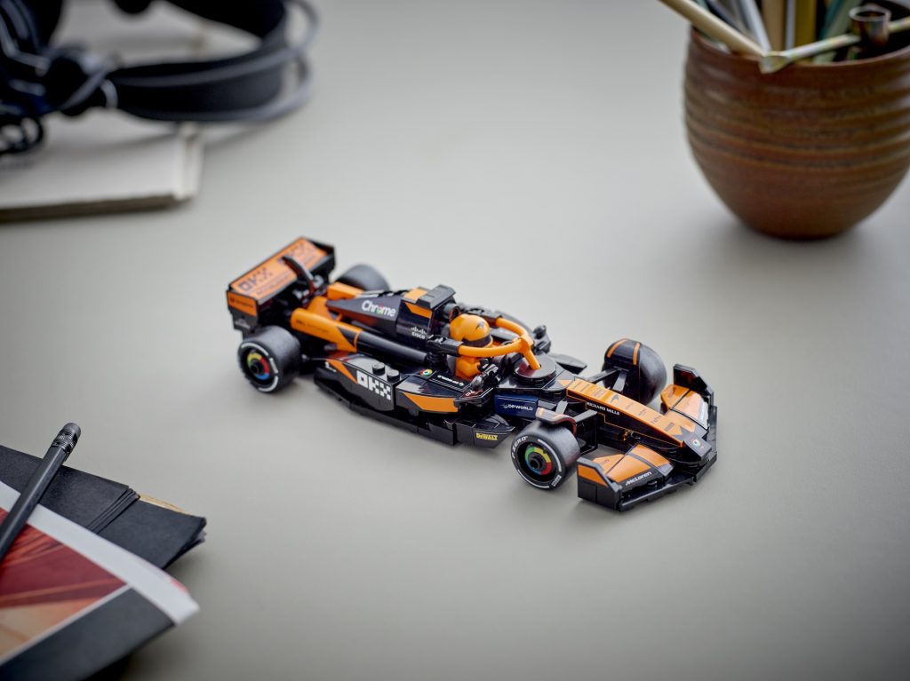 LEGO Speed Champions 77251 McLaren MCL38 F1 Team Race Car 3 1024x767