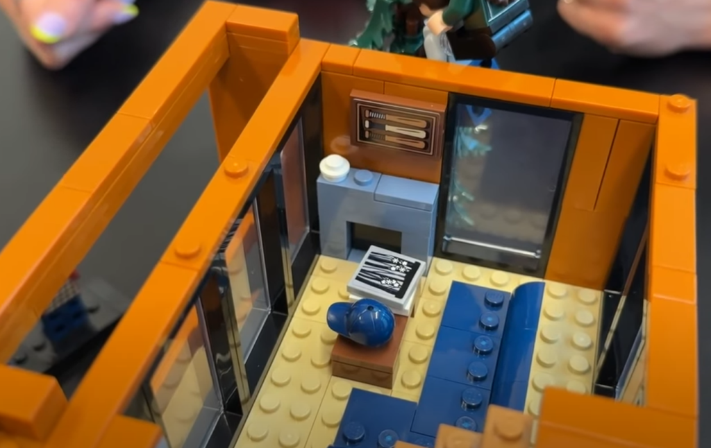 LEGO Ideas 21354 twilight duckbricks middle floor 1024x646