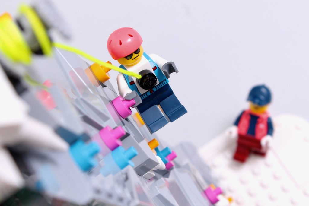 LEGO City 60366 Ski and Climbing Center review 23 1024x683