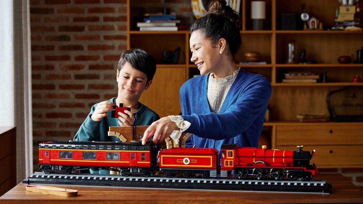 Don't forget retiring LEGO sets for August gifts-with-purchase