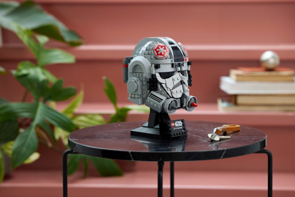 LEGO Star Wars 75429 AT AT Driver Helmet 16 1024x683