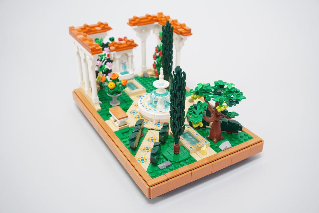 LEGO Icons 10359 Fountain Garden review 20 1024x683