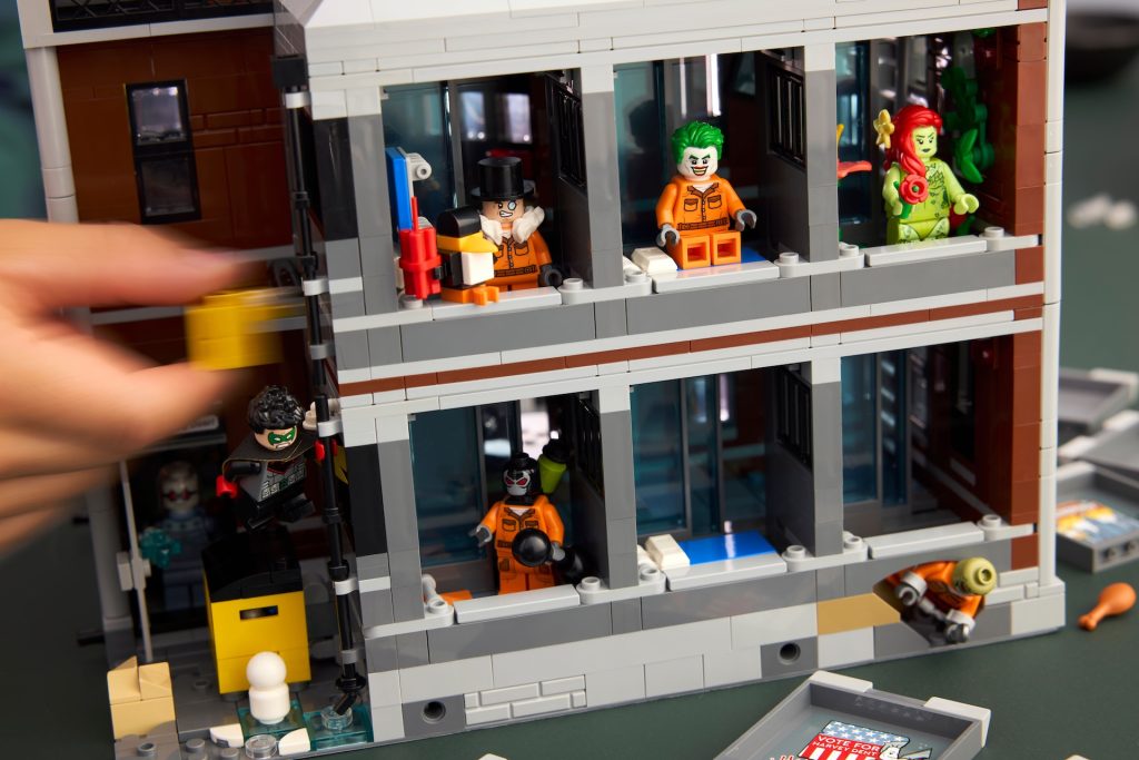 LEGO Batman 76300 Arkham Asylum 22 1024x683