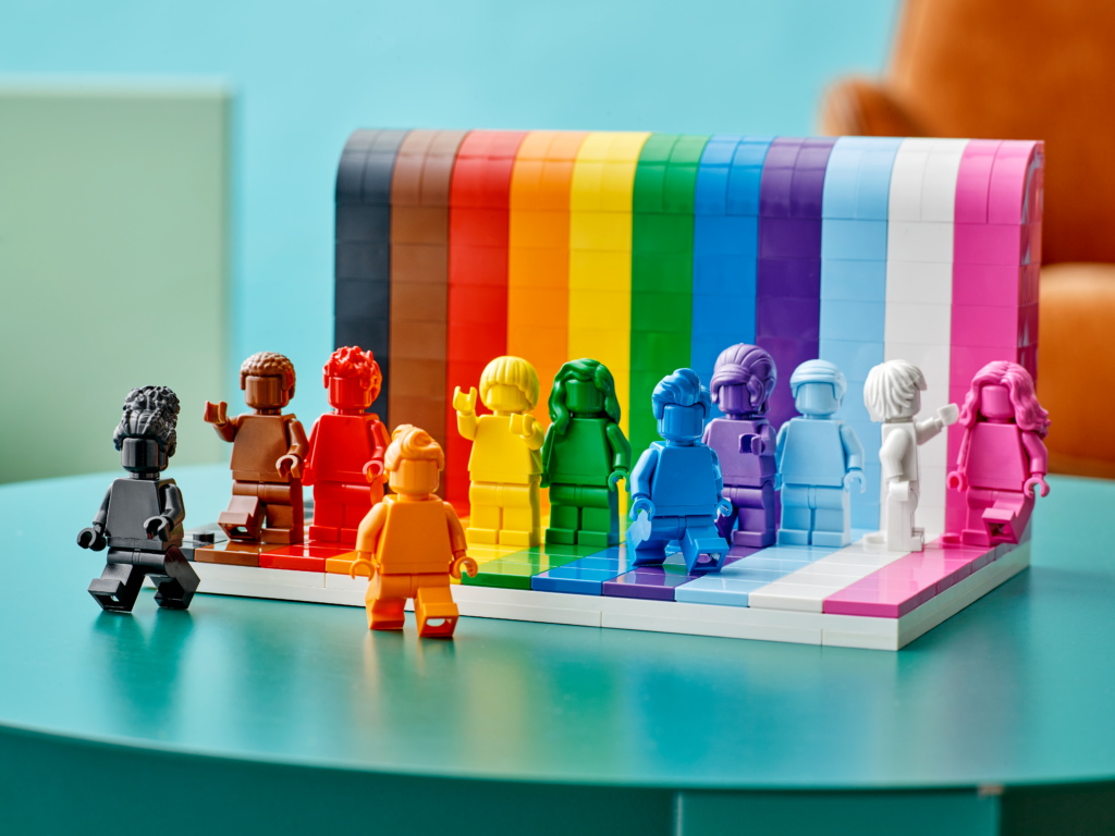 LEGO 40516 Everyone is Awesome 8