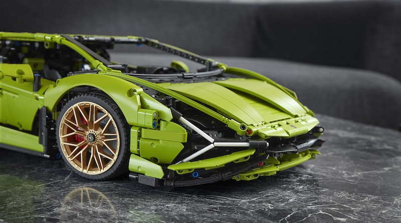 LEGO Technic 42115 Lamborghini Sián FKP 37 revealed