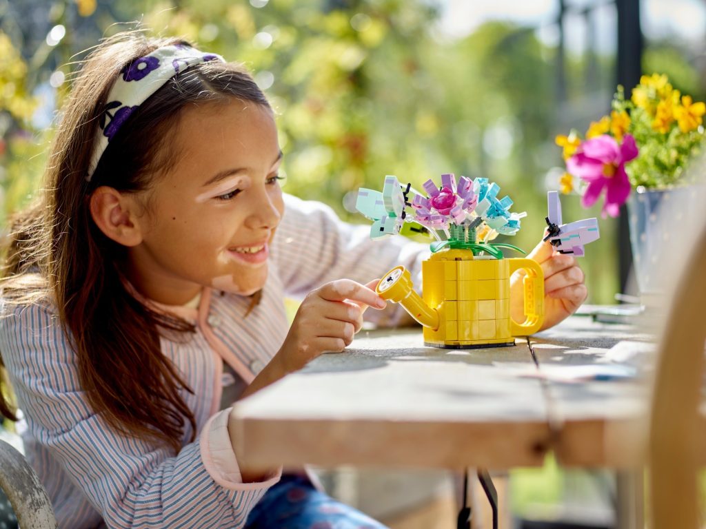 LEGO Creator 3 in 1 31149 Flowers in Watering Can lifestyle 1024x768