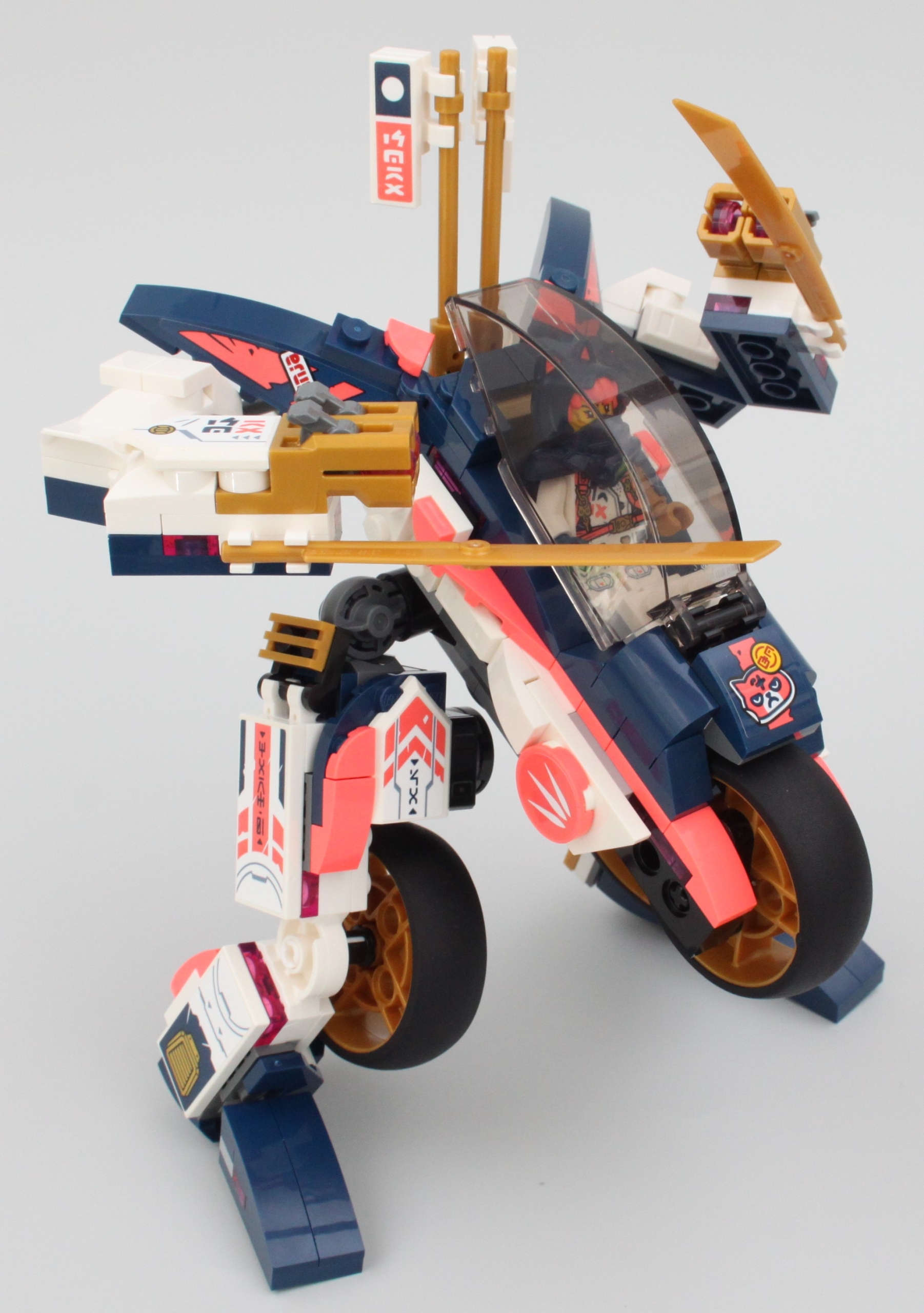 LEGO NINJAGO 71792 Soras Transforming Mech Bike Racer review 14 scaled