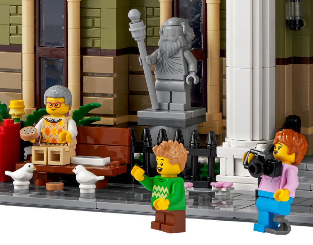 10326 Natural History minifigures 1 1024x803