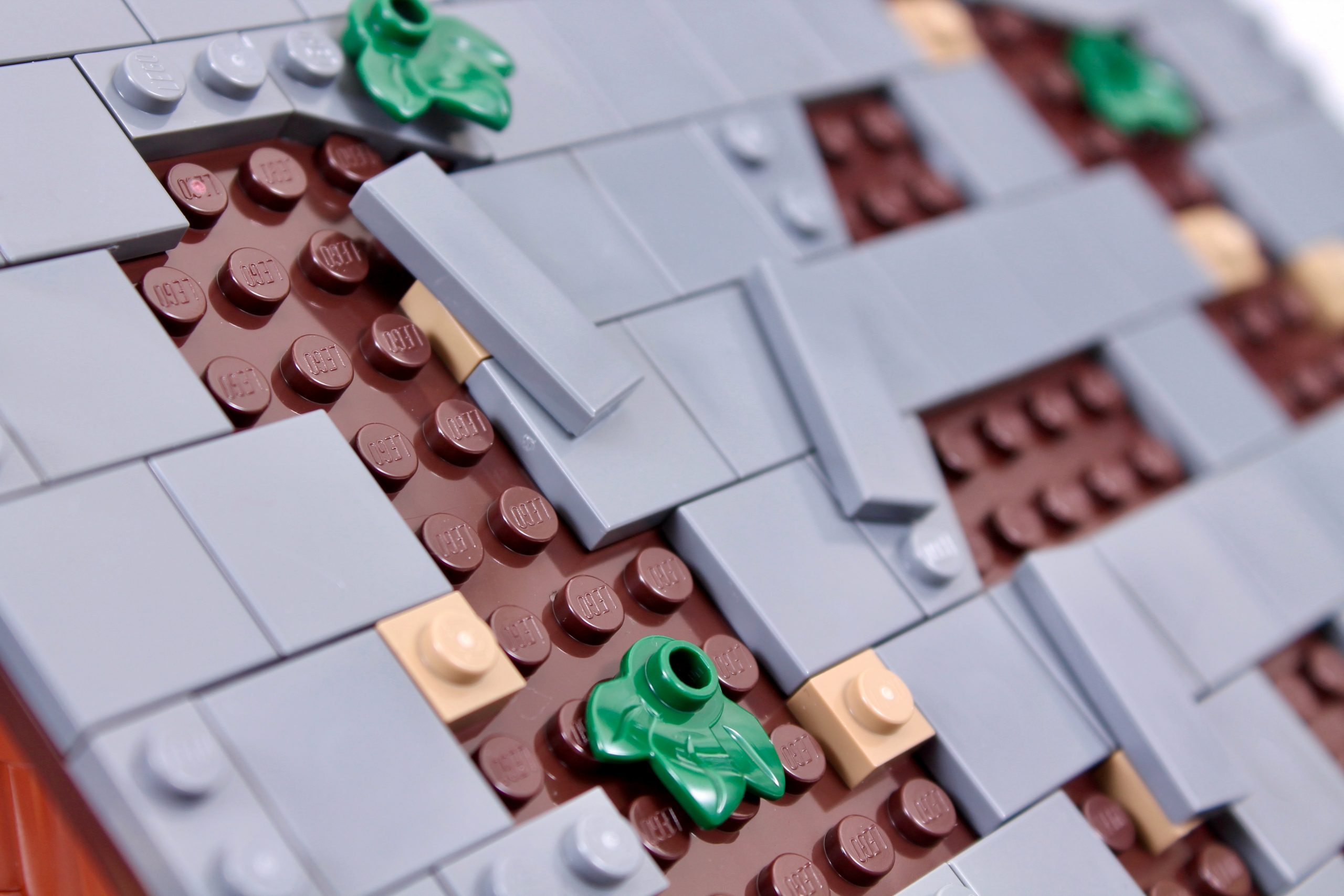 LEGO Ideas 21341 Disney Hocus Pocus The Sanderson Sisters Cottage review 34 scaled