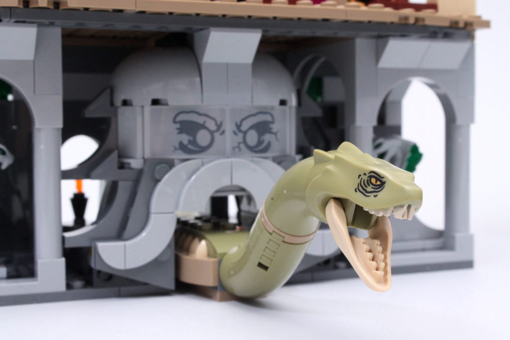 LEGO Harry Potter 76389 Chamber of Secrets review 11