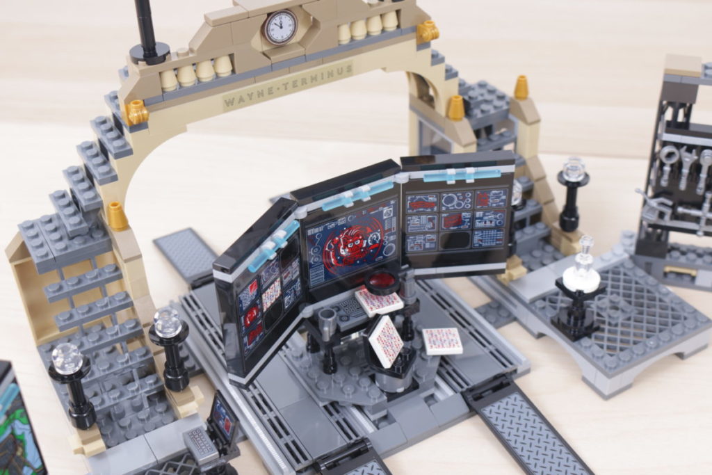 LEGO Batman 76183 Batcave The Riddler Face off review 17 1024x683