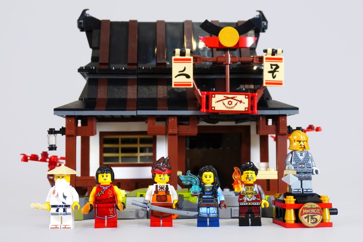 LEGO NINJAGO 71858 Four Weapons Blacksmith 15th Anniversary review 42 1200x800