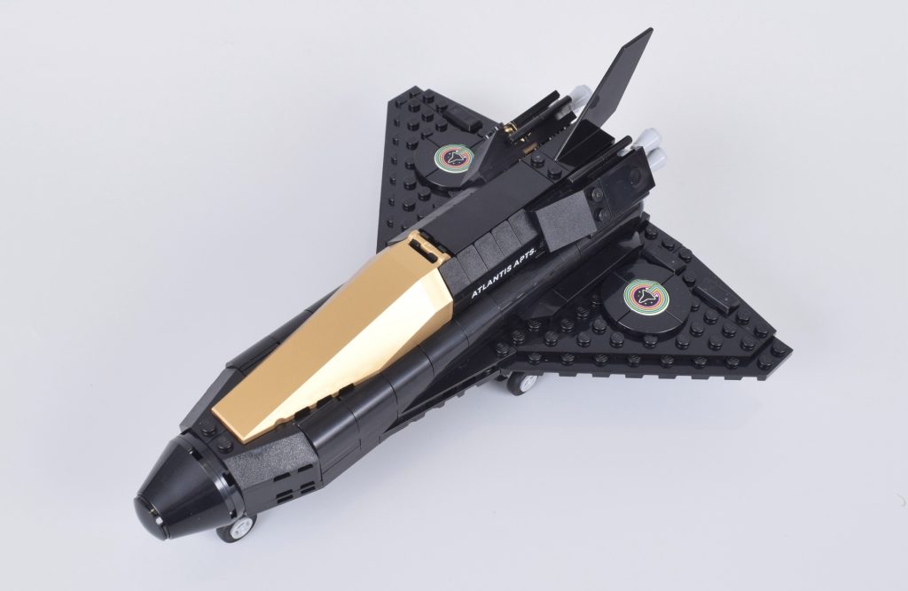 LEGO Icons 10391 Over the Moon with Pharrell Williams review 12 1024x667
