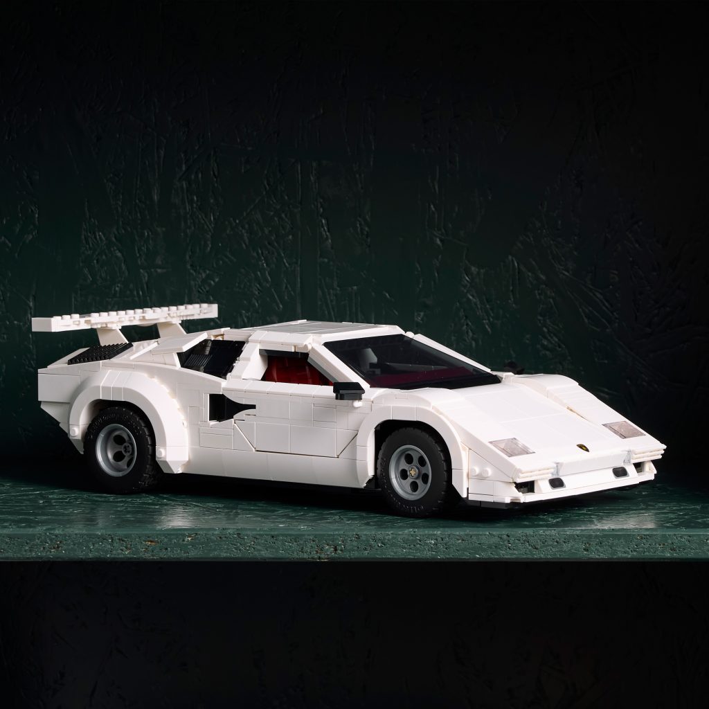 LEGO Icons 10337 Lamborghini Countach 5000 Quattrovalvole 16 1024x1024