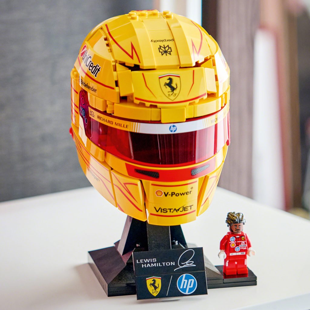 LEGO Editions 43022 Scuderia Ferrari HP Lewis Hamilton Helmet 1 1 1024x1024