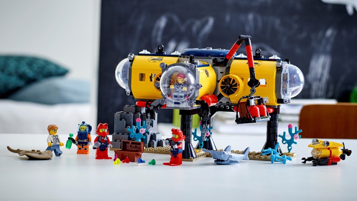 LEGO City Arctic and Deep Sea subthemes rumoured to return in 2023