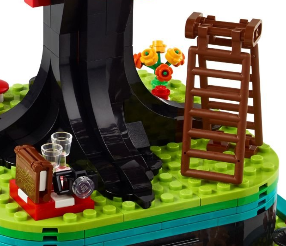 LEGO Ideas 21346 family tree accessories