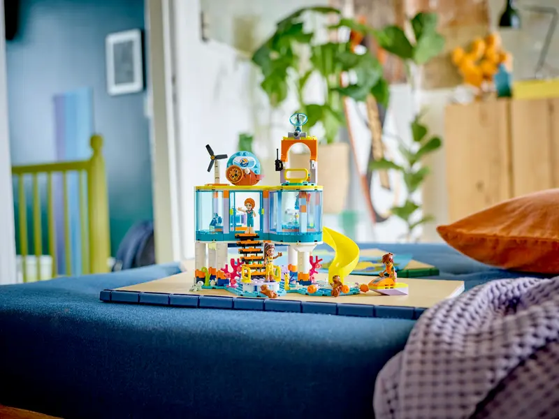 LEGO 41736 Sea Rescue Center Lifestyle 2