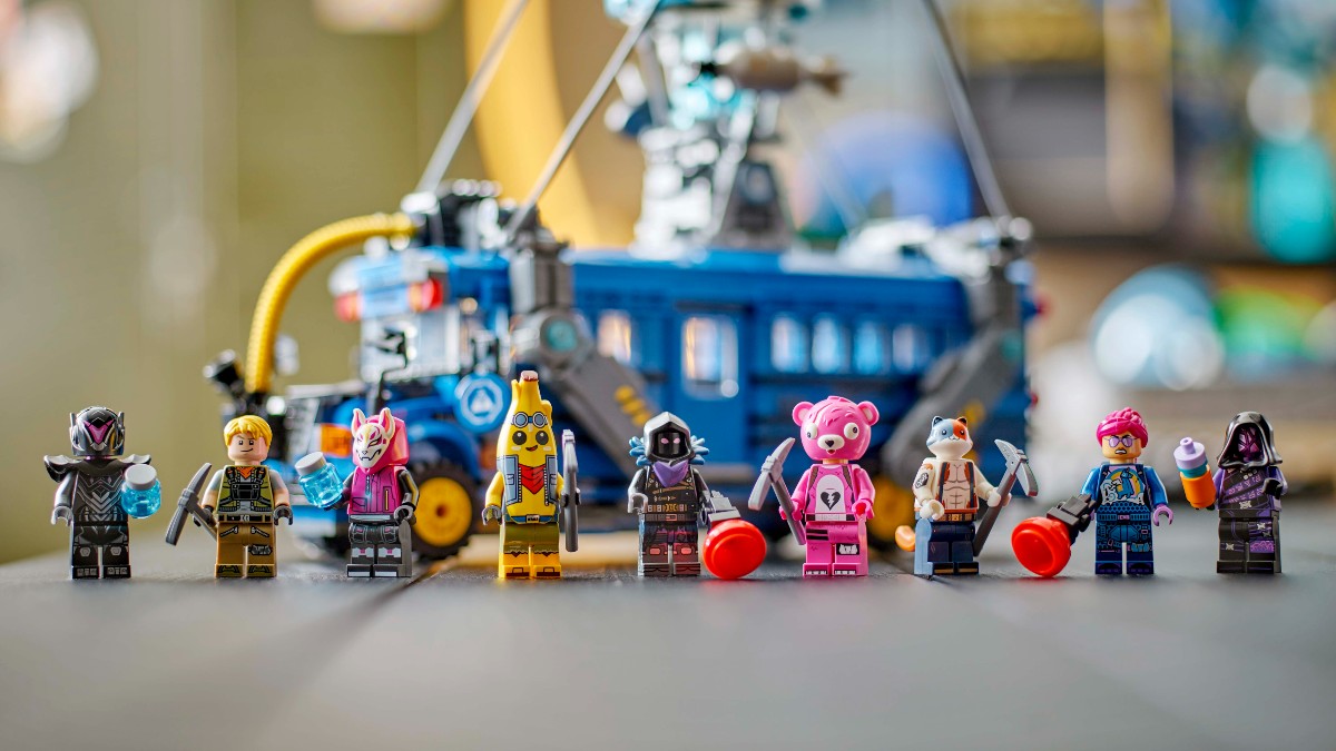 LEGO Fortnite designers explain 77073 Battle Bus minifigure selection