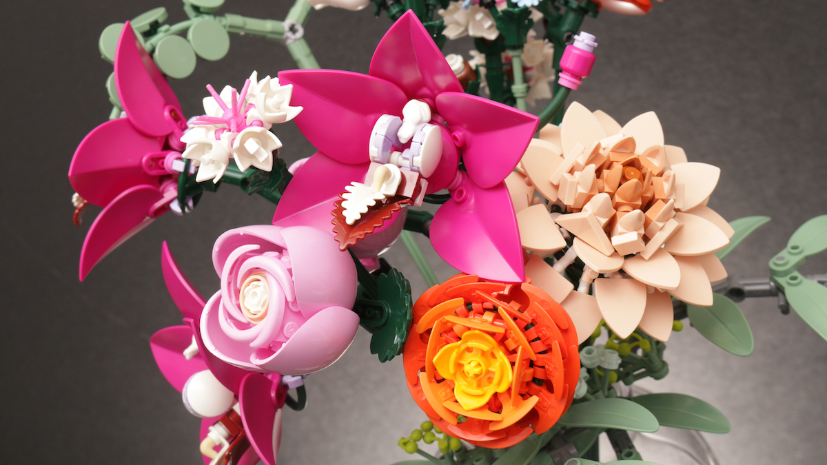 LEGO Botanicals 10342 Pretty Pink Flower Bouquet review