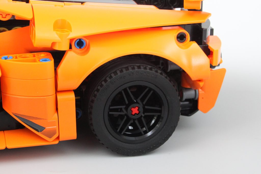 lego technic 42196 lamborghini huracan orange review 18 1024x683