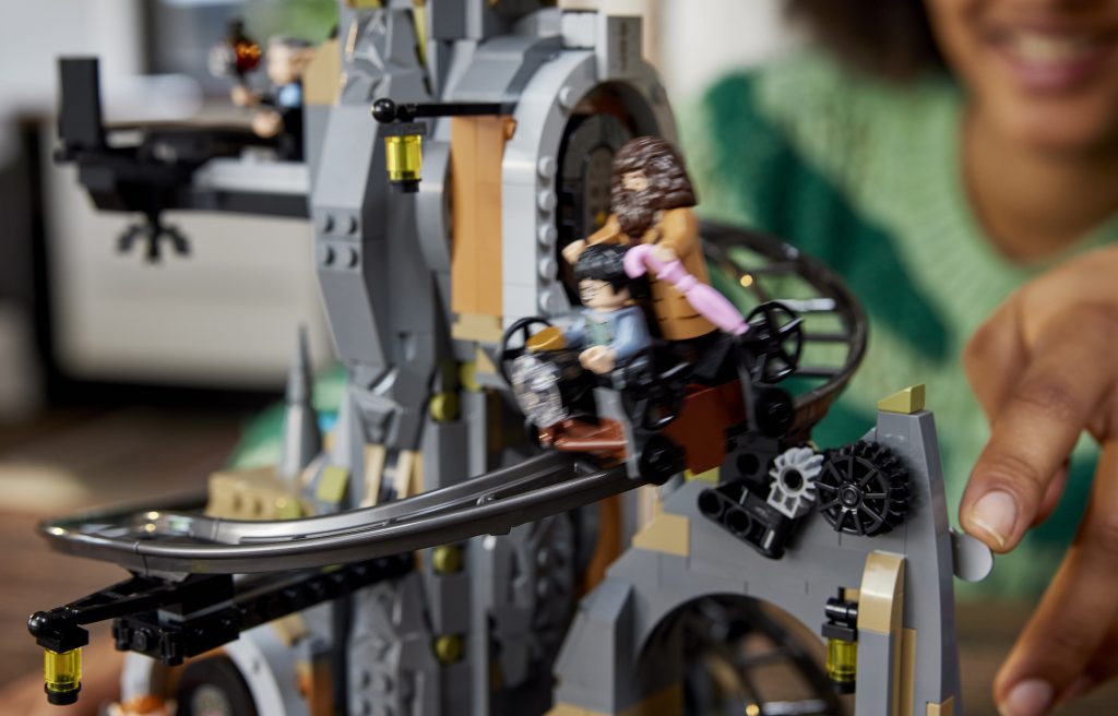 LEGO Harry Potter 76417 Gringotts Wizarding Bank Collectors Edition visual tour 11 1024x656