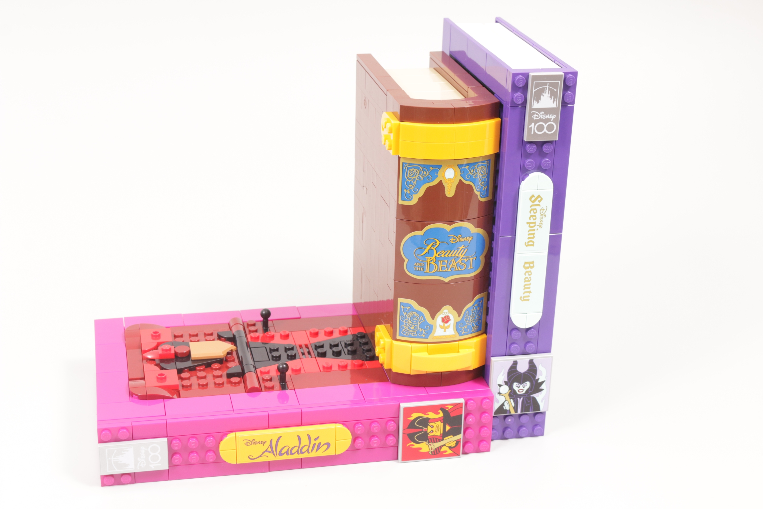 LEGO Disney 100 43227 Villain Icons review 16 scaled