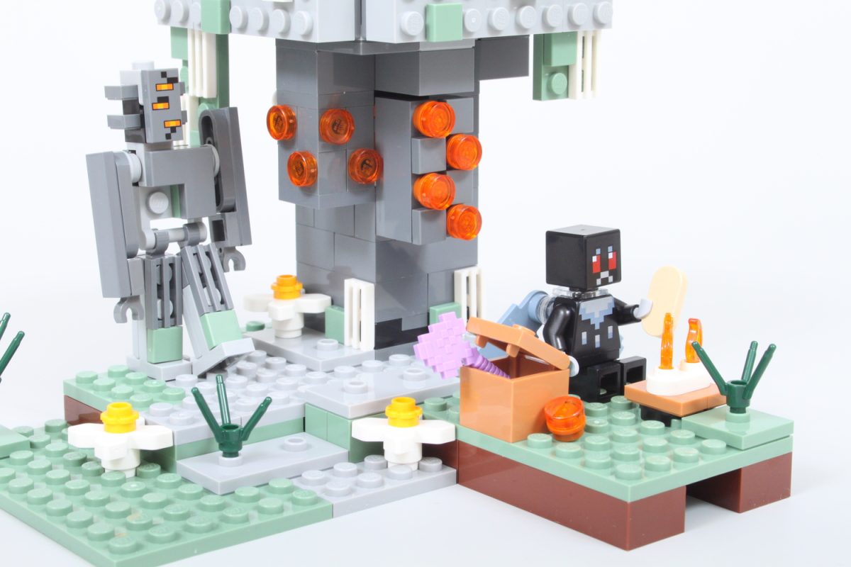 lego minecraft 21586 the pale garden review 11 1200x800