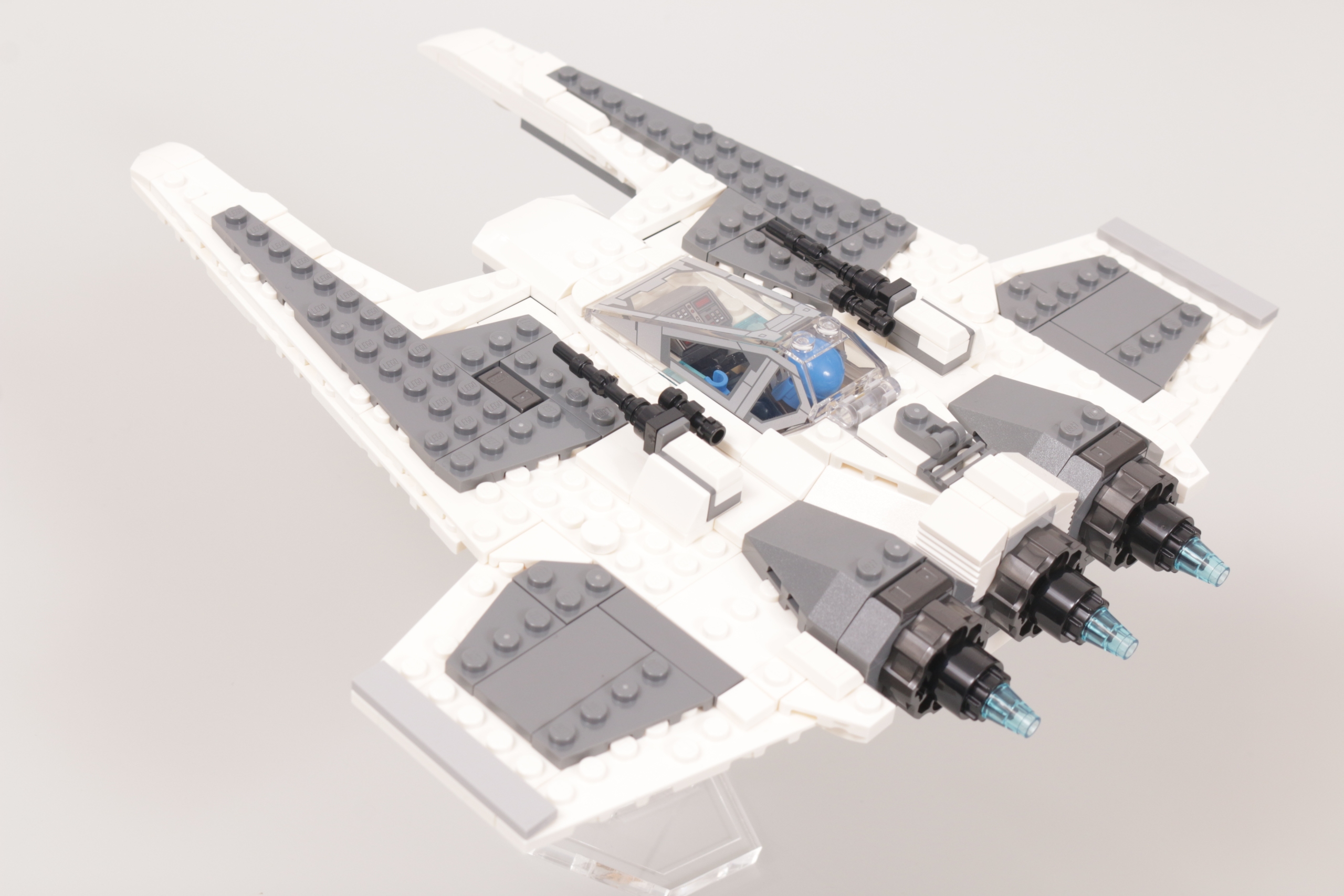 LEGO Star Wars 75348 Mandalorian Fang Fighter vs. TIE Interceptor review 35 scaled