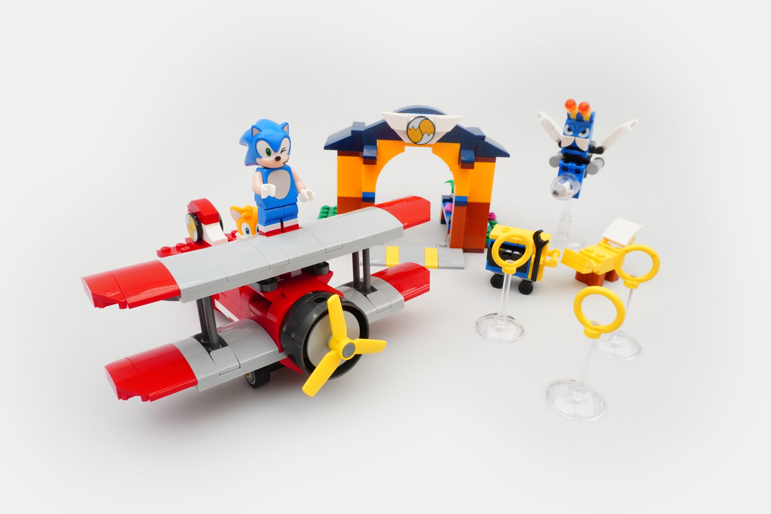 LEGO Sonic the Hedgehog 76991 Tails Workshop and Tornado Plane review 29 scaled