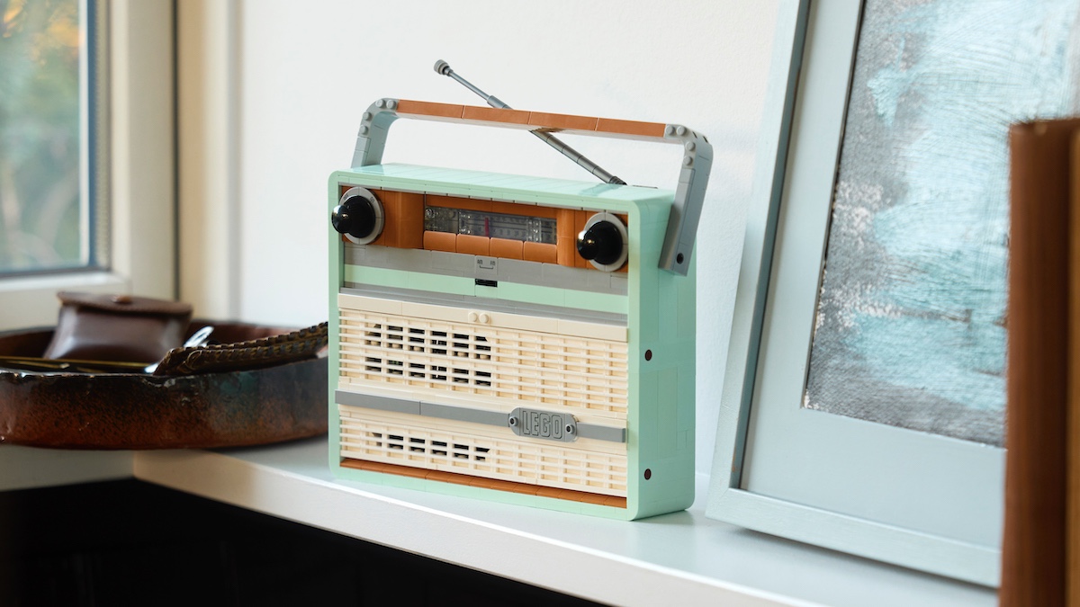 LEGO Icons 10334 Retro Radio officially revealed