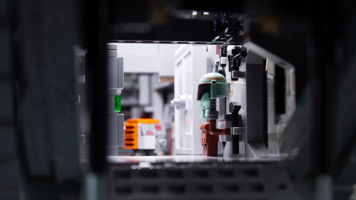 LEGO’s new promo for 75331 The Razor Crest is pretty misleading
