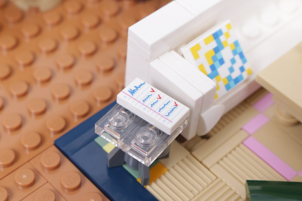 LEGO Creator Expert 10292 Friends Apartments review 56