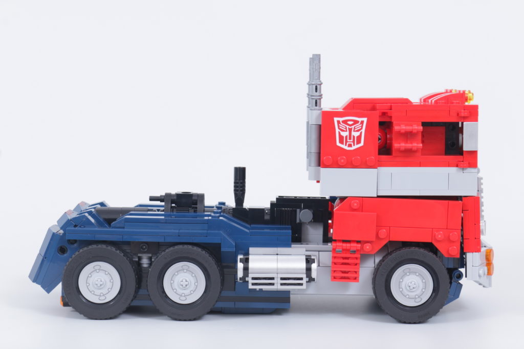 LEGO Transformers 10302 Optimus Prime review 44 1024x683