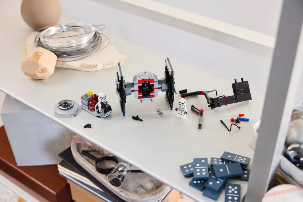 LEGO Star Wars 40771 TIE Fighter with Imperial Hangar Rack Lifestyle 3 1024x683