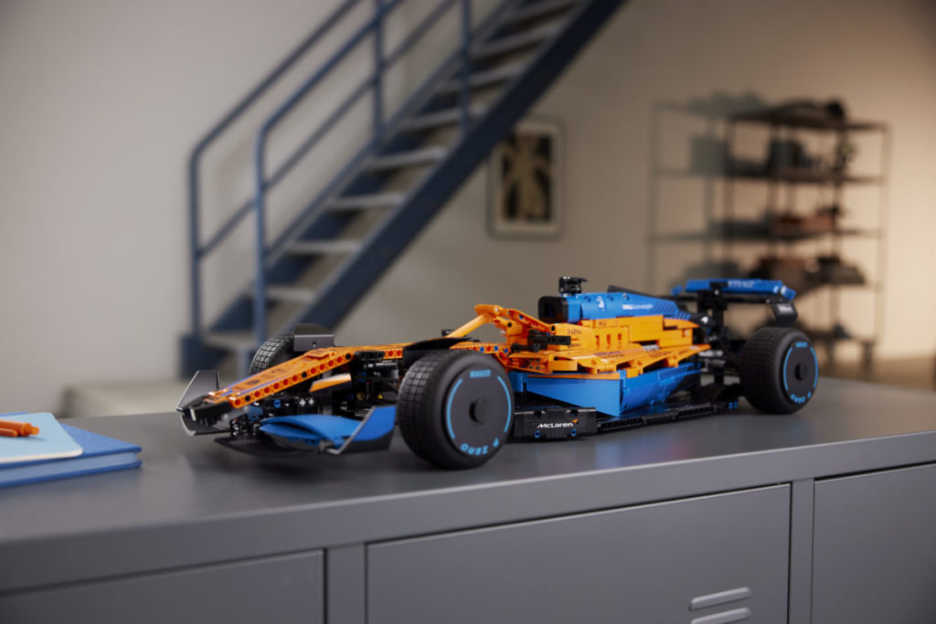 LEGO Technic 42141 McLaren Formula 1 Race Car 17 1024x683
