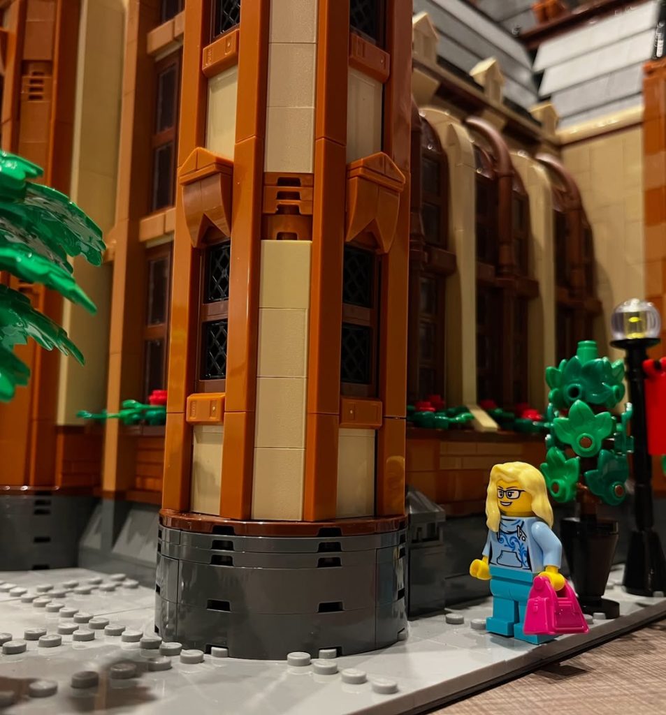 LONDONBRIDGEBRICKS BrickLink Designer Program Series 8 University of Science 3 953x1024