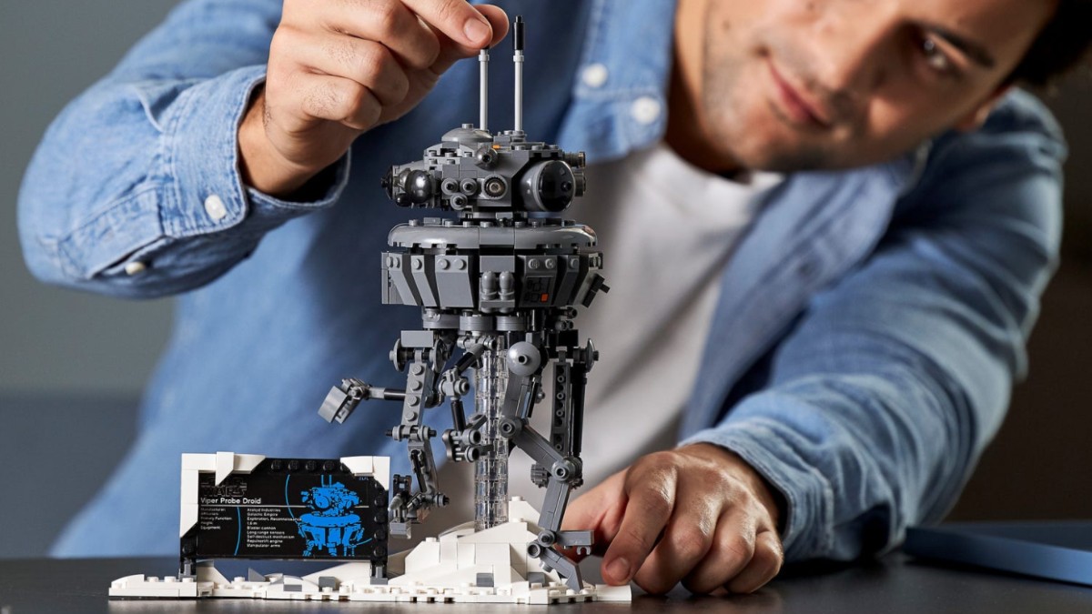 Did LEGO Star Wars 75306 Imperial Probe Droid inspire a 2022 model?