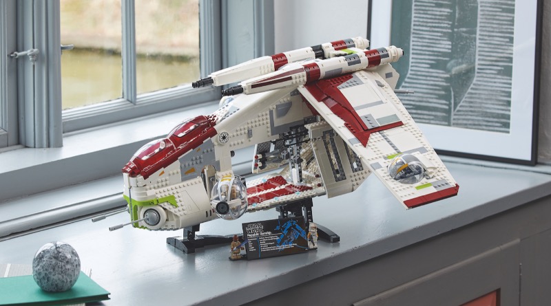 LEGO Star Wars designers: ‘If you want more prequels sets, buy 75309 Republic Gunship’