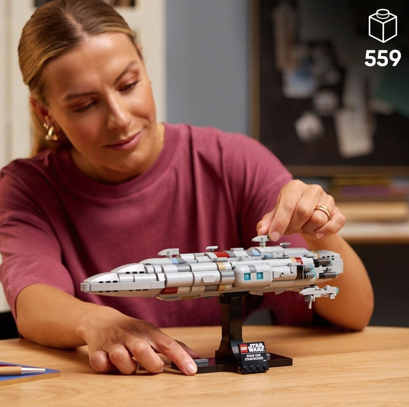 LEGO Star Wars 75405 Home One Starcruiser 6